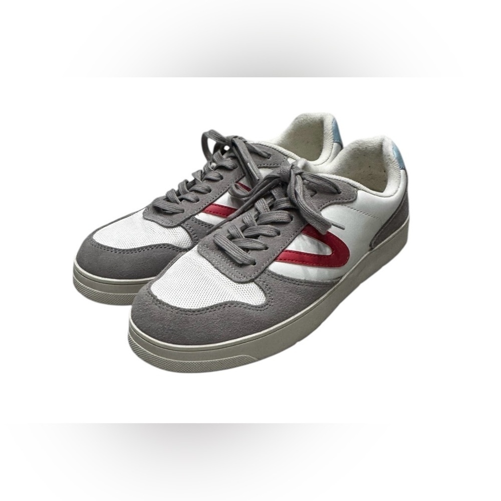 Women’s Tretorn Stadium White, Red and Gray Lace Up Leather Sneakers: Size 9.5M - Picture 3 of 11